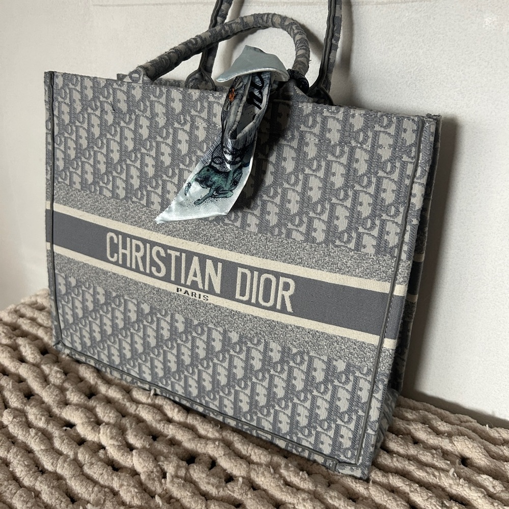 Great condition tote bag